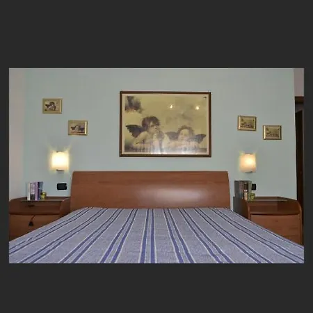 With 3 Bedrooms In Cea Barisardo With Enclosed Garden 300 M From The Beach
