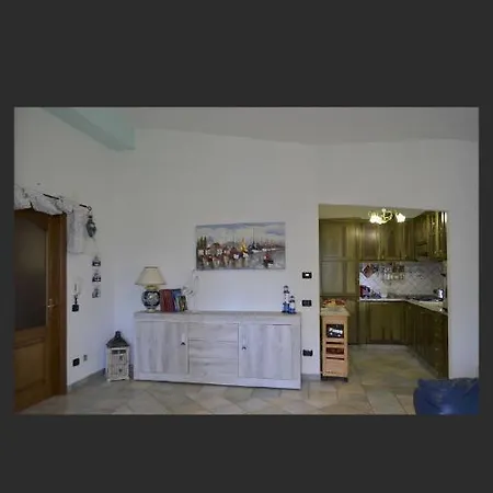 With 3 Bedrooms In Cea Barisardo With Enclosed Garden 300 M From The Beach Apartamento *